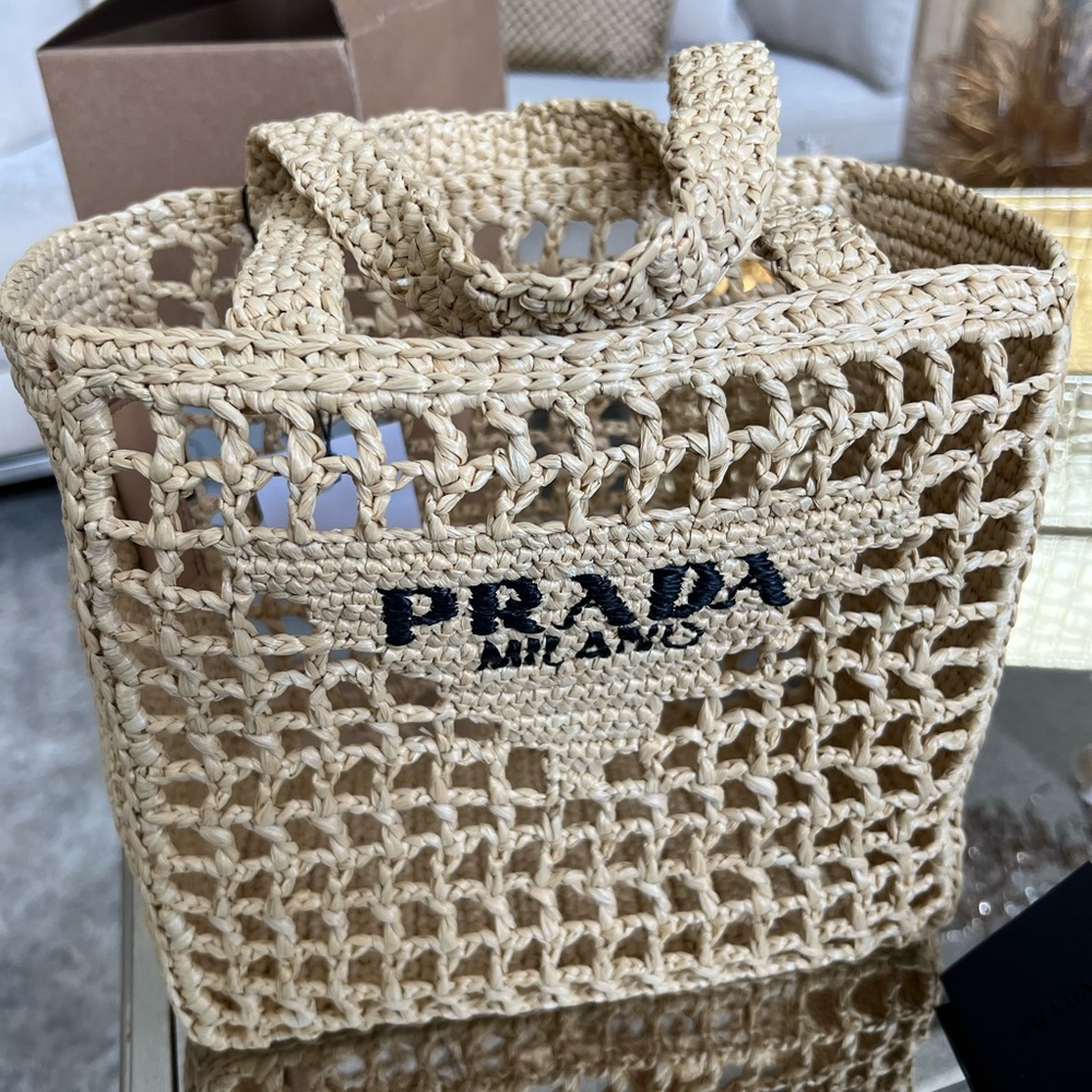 Prada small crochet raffia tote bag - Picture 4 of 16